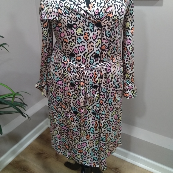 BCBG Maxazria Multi Color Animal Print Trench Style Duster - Picture 15 of 16